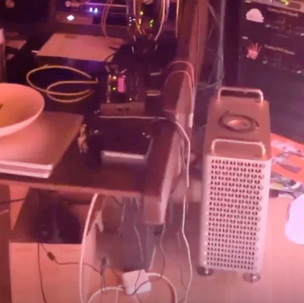 即將上市？知名DJ Calvin Harris意外泄露已搶先嘗鮮新Mac Pro