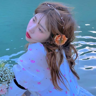 一組絕美女生氣質脫俗抖音頭像 某個人的出現而讓世界變的豐盈
