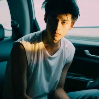 2021陽光帥氣清晰QQ男頭 都在用不同的方式長大誰也沒輕輕松松