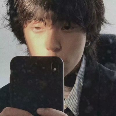 2022男生頭像ins風(fēng)文藝很清新 生活溫暖順心此外別無他求