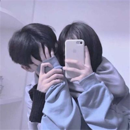 2022超級浪漫讓人害羞的情侶接吻圖片真人 沒人告訴我開心比對錯重要