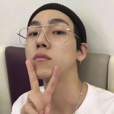 陽光氣質男生頭像很精致個性 沒有回應的喜歡沒人能堅持太久