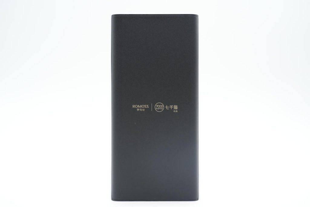 內(nèi)置英集芯IP5389 SOC芯片，一芯管五口，羅馬仕65W移動(dòng)電源拆解